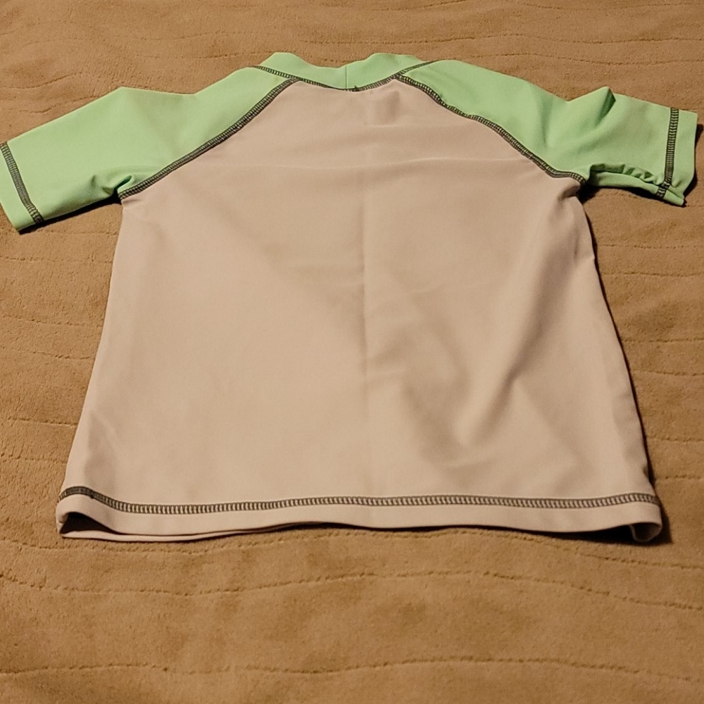 4T Carters Rashguard Top - Picture 4 of 4